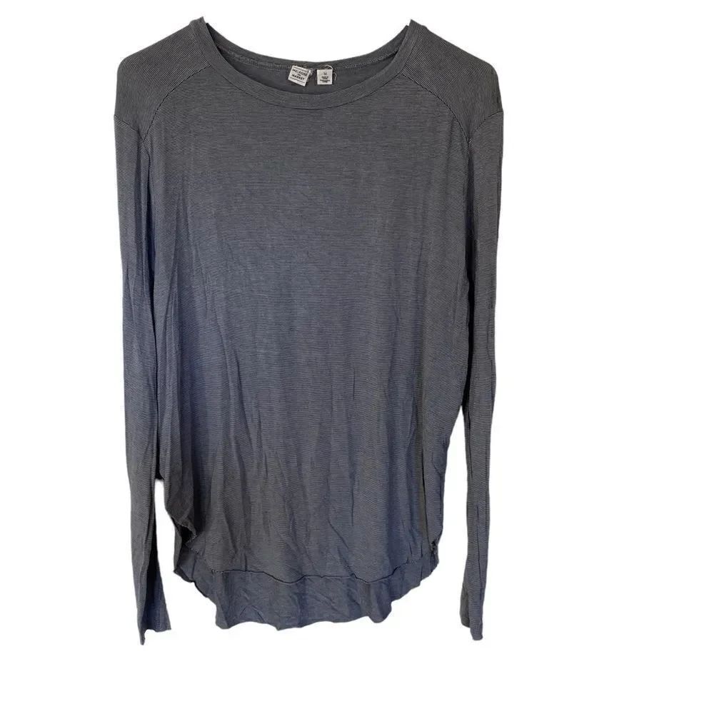 Market & Spruce long sleeve stretch crew neck striped medium